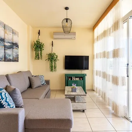 דירה Blue Time 2-bedroom In לרנקה