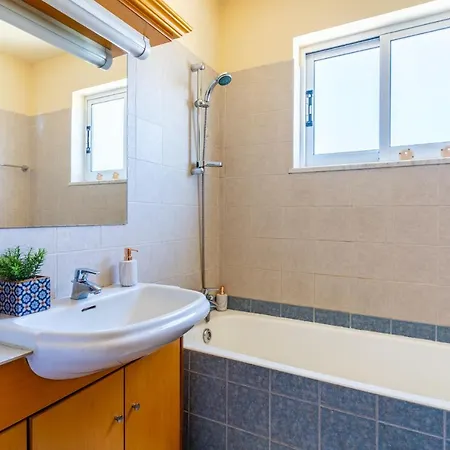 Apartman Blue Time 2-bedroom In Lárnaka