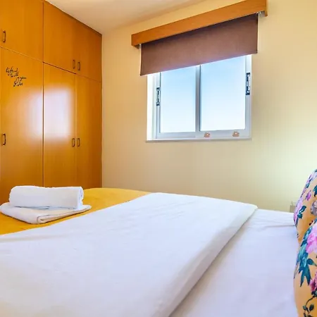 Blue Time 2-bedroom In Lárnaka